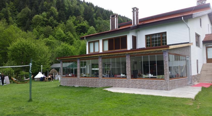 Abant Bahceli Kosk Hotel Akcaalan Екстериор снимка