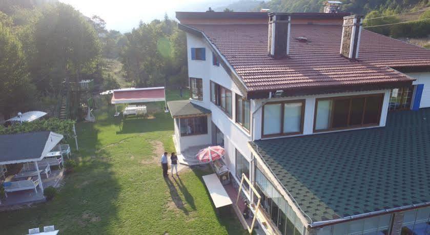 Abant Bahceli Kosk Hotel Akcaalan Екстериор снимка