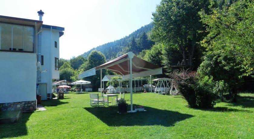 Abant Bahceli Kosk Hotel Akcaalan Екстериор снимка